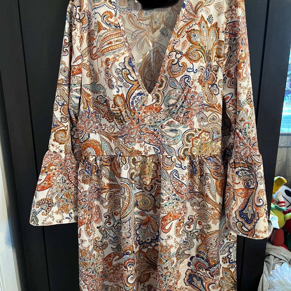 V-neck dress